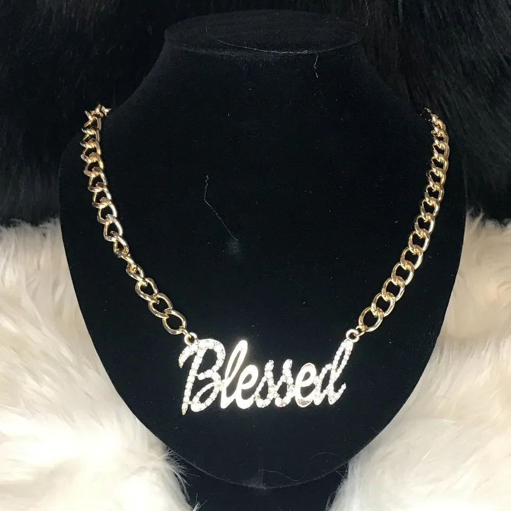 J. ELISE BOUTIQUE GOLD CRYSTAL PENDANT CHAIN LINK NECKLACE AND EARRING SET